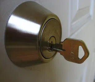 Indianapolis Liberty Locksmith Indianapolis, IN 317-456-5205 - 13-Key-Broke-In-Lock